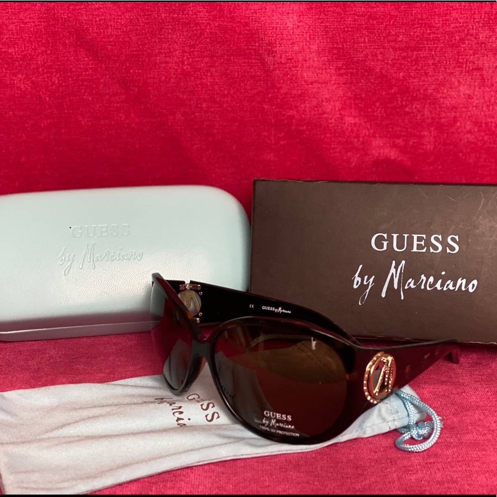 NEW Guess by Marciano sunglasses